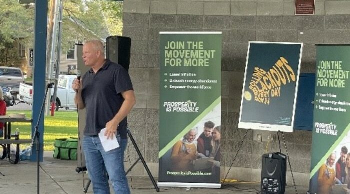 Dan Quiggle speaks to the concerned citizens convened in Colstrip to discuss Prosperity Is Possible energy solutions.