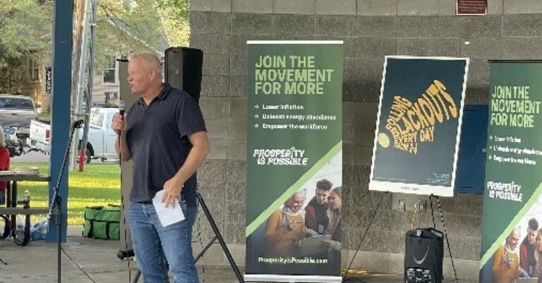 Dan Quiggle speaks to the concerned citizens convened in Colstrip to discuss Prosperity Is Possible energy solutions.